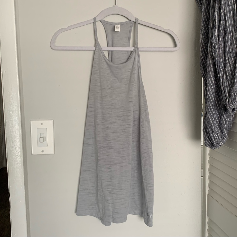 UNDER ARMOUR tank
